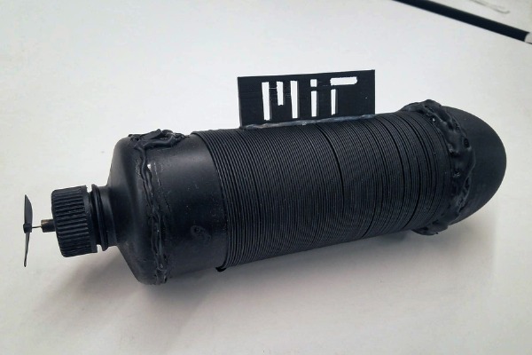 Các k?sư MIT sản xuất pin sợi linh hoạt dài nhất th?giới (140m)